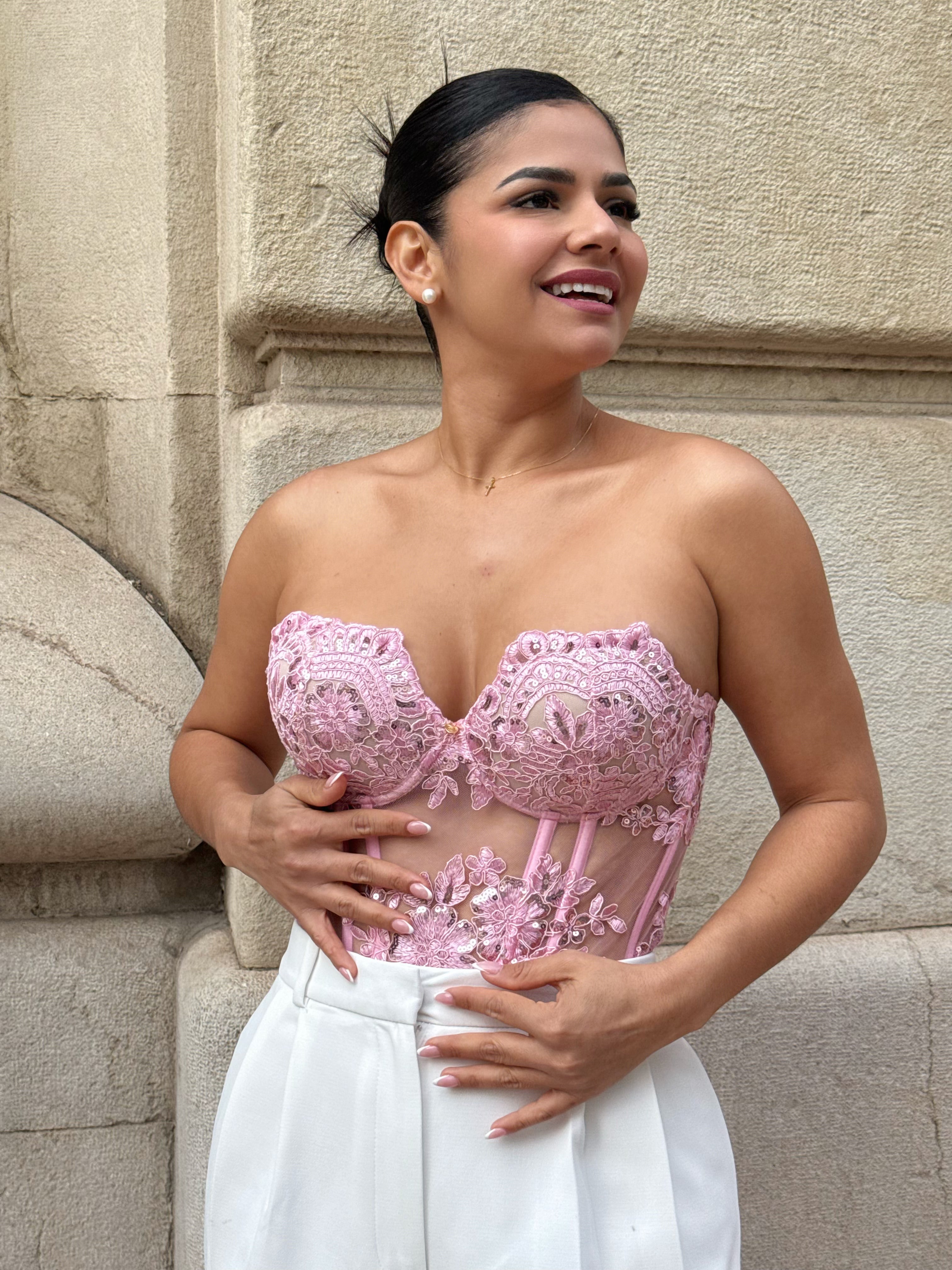 ROSÉ CORSET